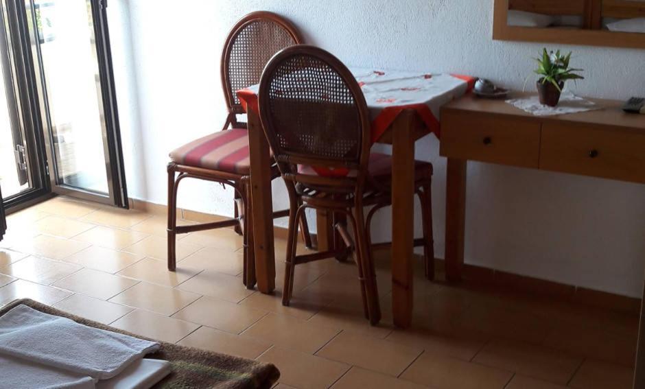 Artemis Rooms Frangokastello Eksteriør billede