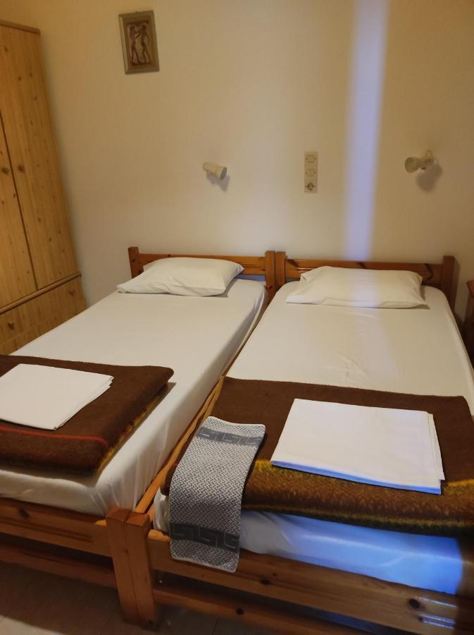Artemis Rooms Frangokastello Eksteriør billede
